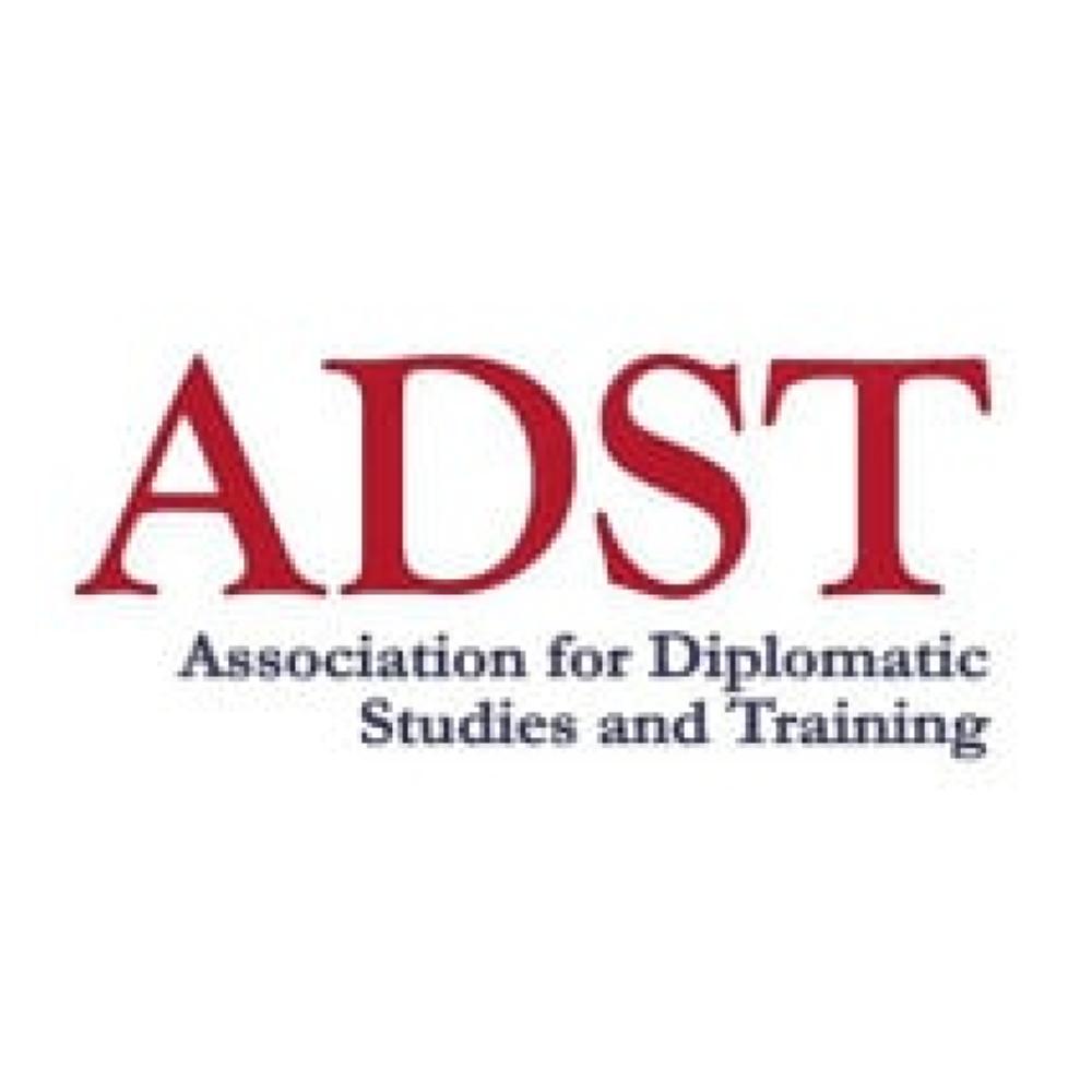 logo7067.jpg